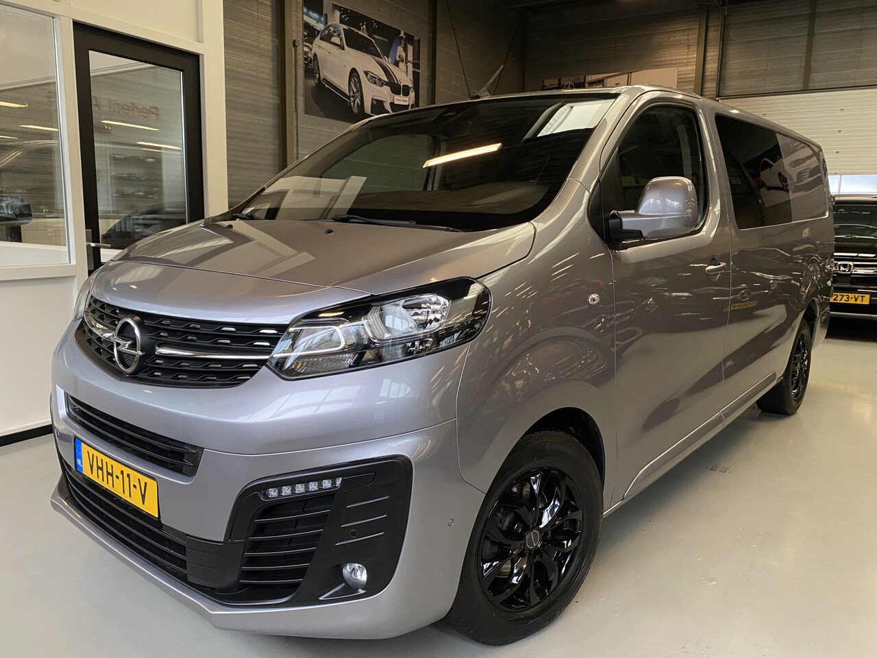 Opel Vivaro - 2.0 CDTI L3H1 DC Innovation Navi, Camera, Cruise - AutoWereld.nl