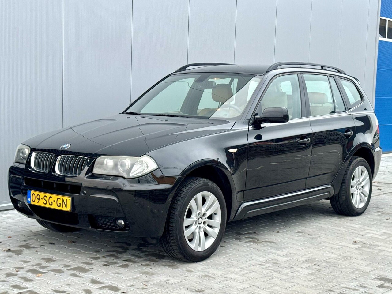 BMW X3 - 2.0i YOUNTIMER | M-Pakket | Trekhaak | NL auto ! - AutoWereld.nl