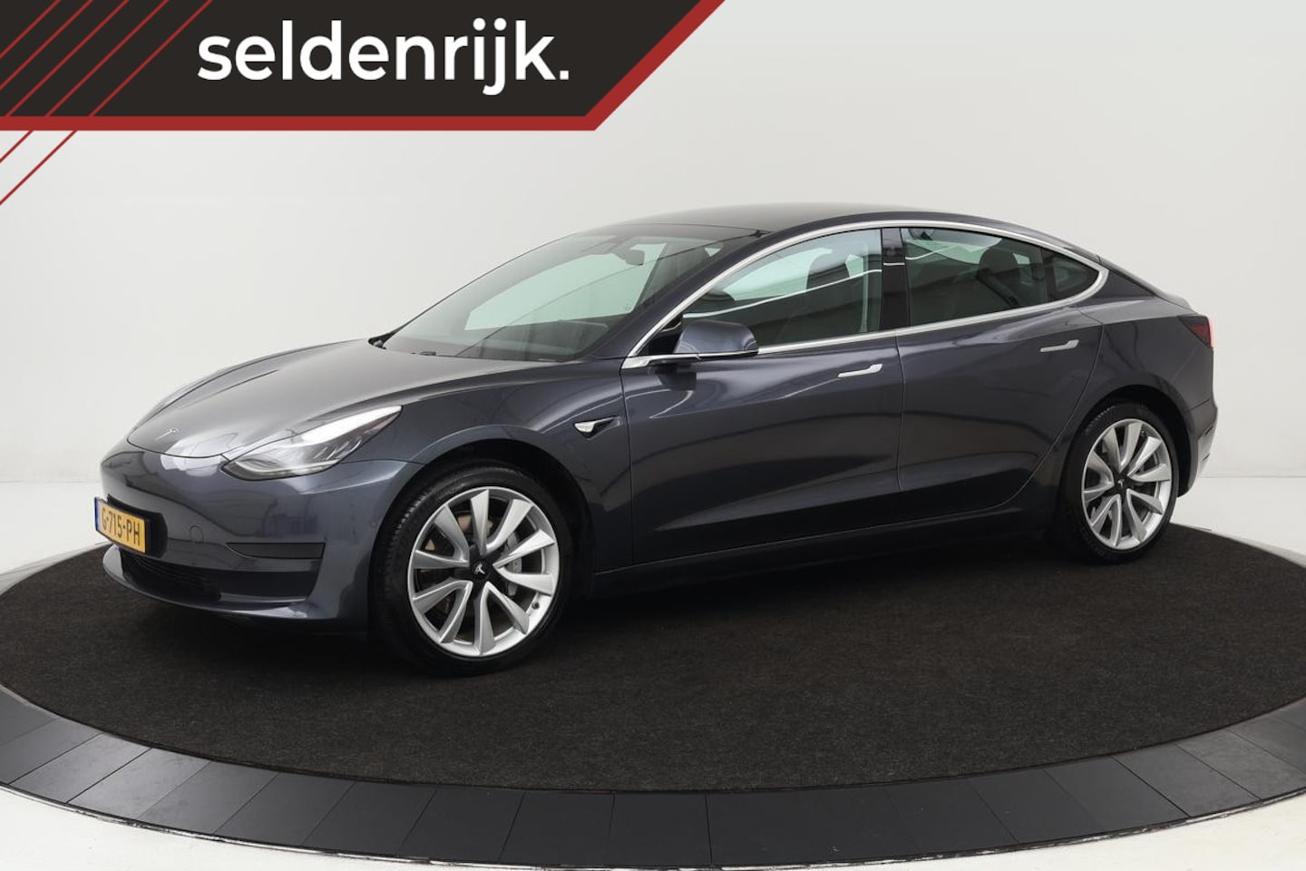 Tesla Model 3 - Standard RWD Plus | Autopilot | Panoramadak | Leder | Stoelverwarming | Full LED | Camera - AutoWereld.nl