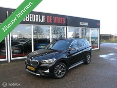 BMW X1 - sDrive20i Orange Edition Leder/HUD/Sportstoelen/18Inch