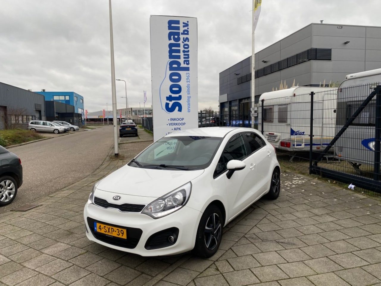 Kia Rio - 1.2 ExecutiveLine Clima Cruise Navi Bluet. LMV - AutoWereld.nl