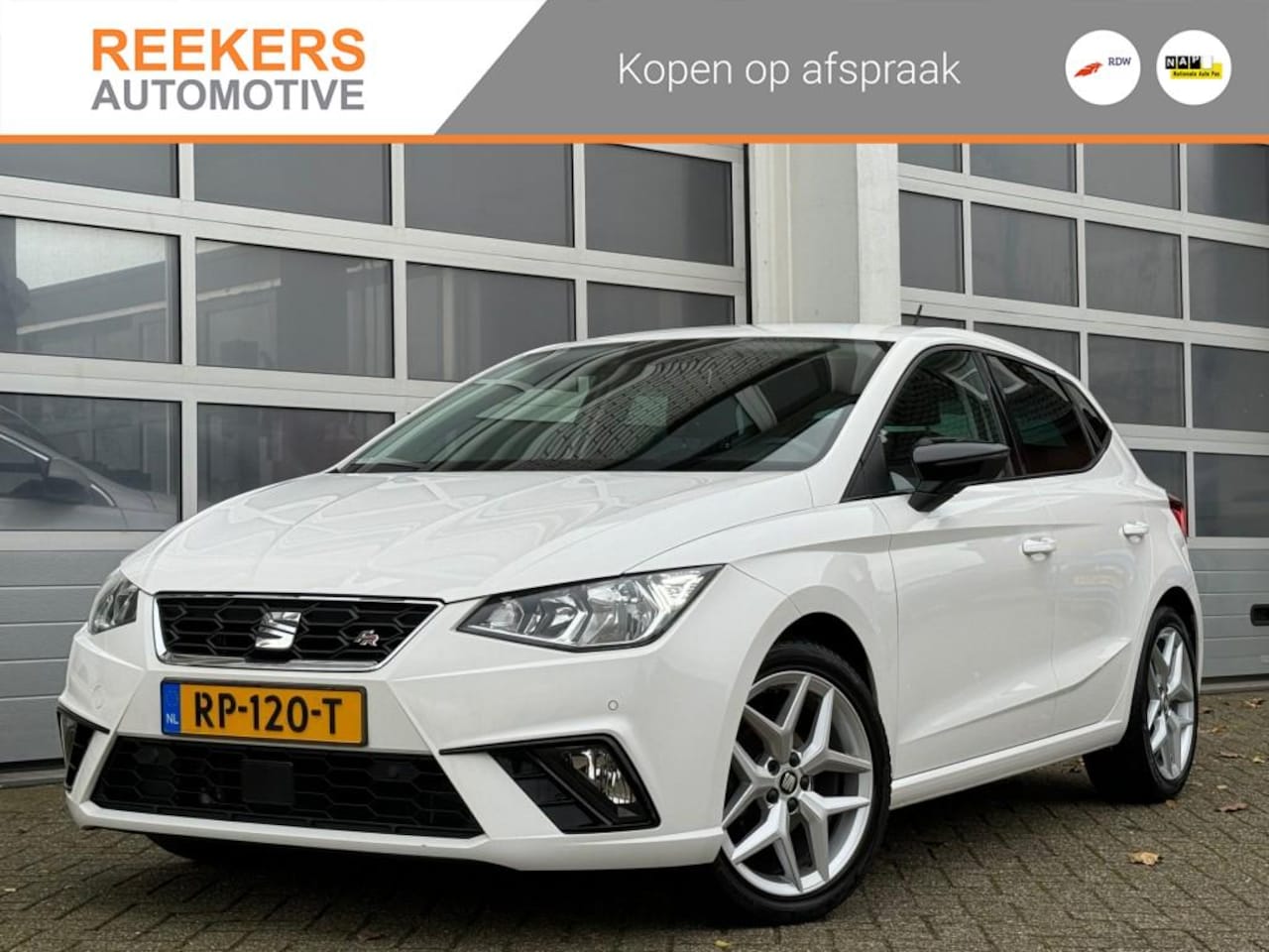 Seat Ibiza - 1.0 TSI FR BNS Intense 5drs DAB CAM - AutoWereld.nl