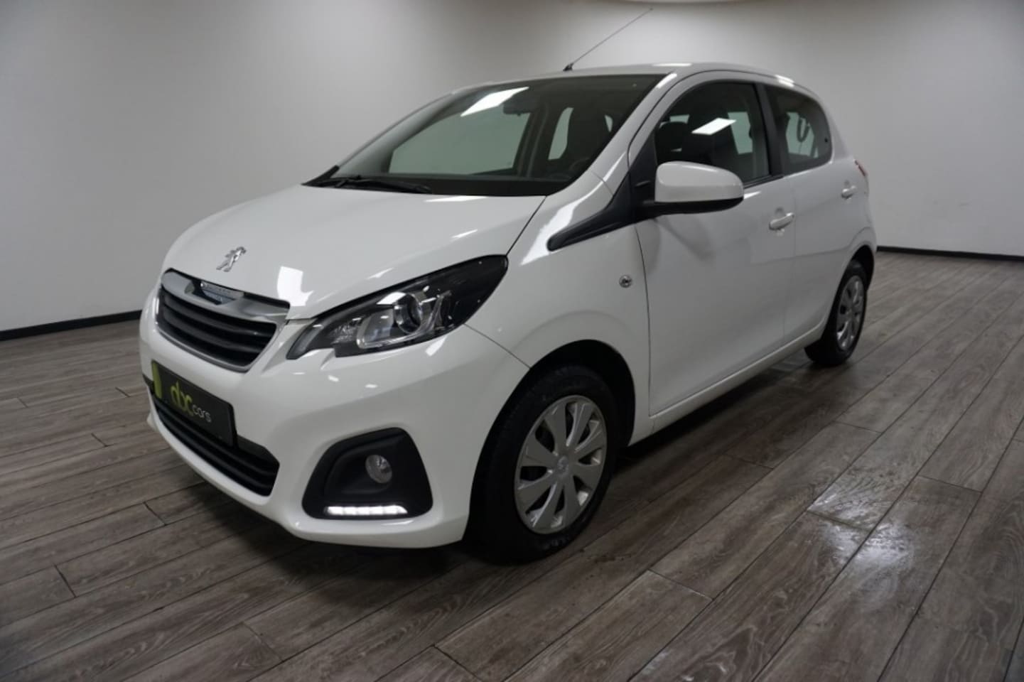 Peugeot 108 - 1.0 E-VTI 5 DRS/ AIRCO - AutoWereld.nl