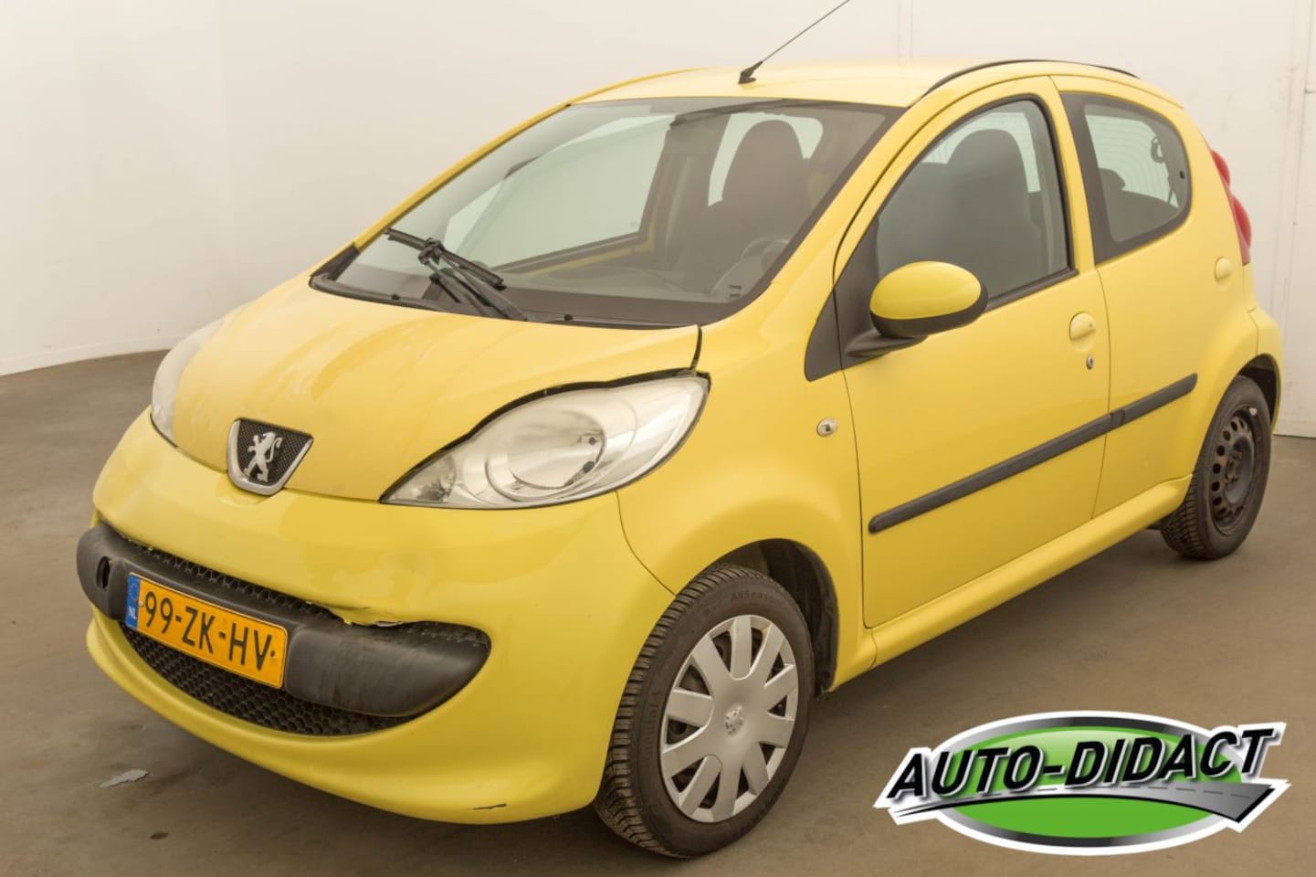 Peugeot 107 - 1.0-12V XS 1.0-12V XS - AutoWereld.nl