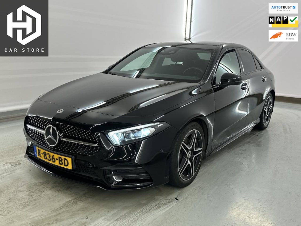 Mercedes-Benz A-klasse - 180 AMG Line Pano Sfeer Memory Multibeam - AutoWereld.nl