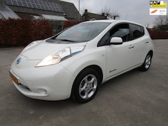 Nissan LEAF - Acenta 30 kWh clima, nav , cam, lm nieuwstaat 2017