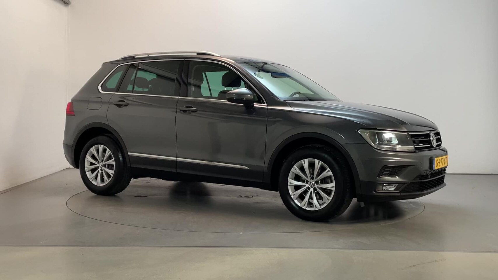 Volkswagen Tiguan - 1.5 TSI DSG ACT Comfortline Business Navigatie Parkeersensoren DAB+ App-Connect - AutoWereld.nl