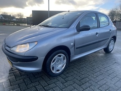 Peugeot 206 - 1.4 XR