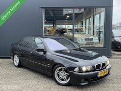 BMW 5-serie - 523i / M-Sport / Xenon / Sport stoelen / Leder /