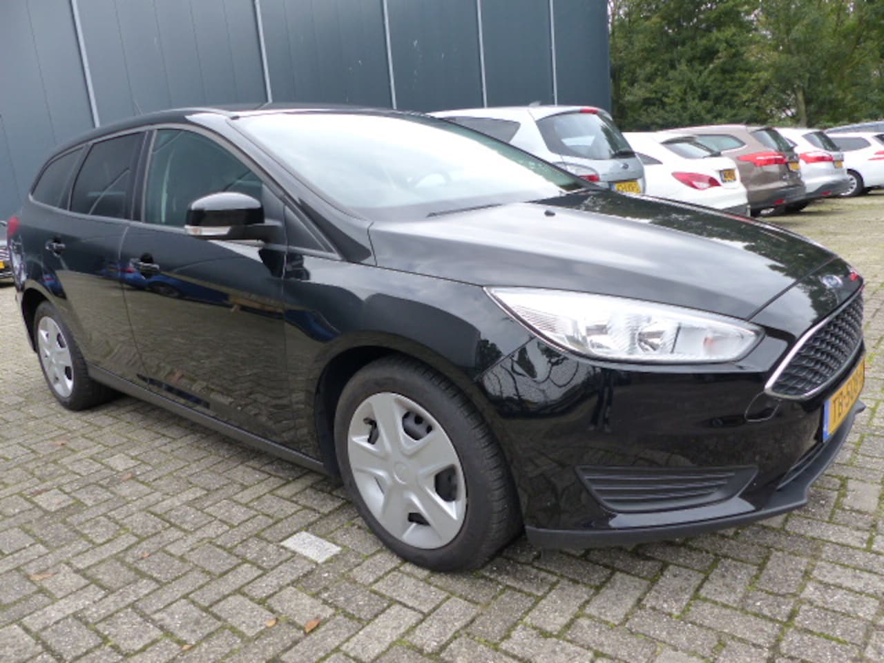 Ford Focus Wagon - 1.0 Trend 1.0 Trend - AutoWereld.nl