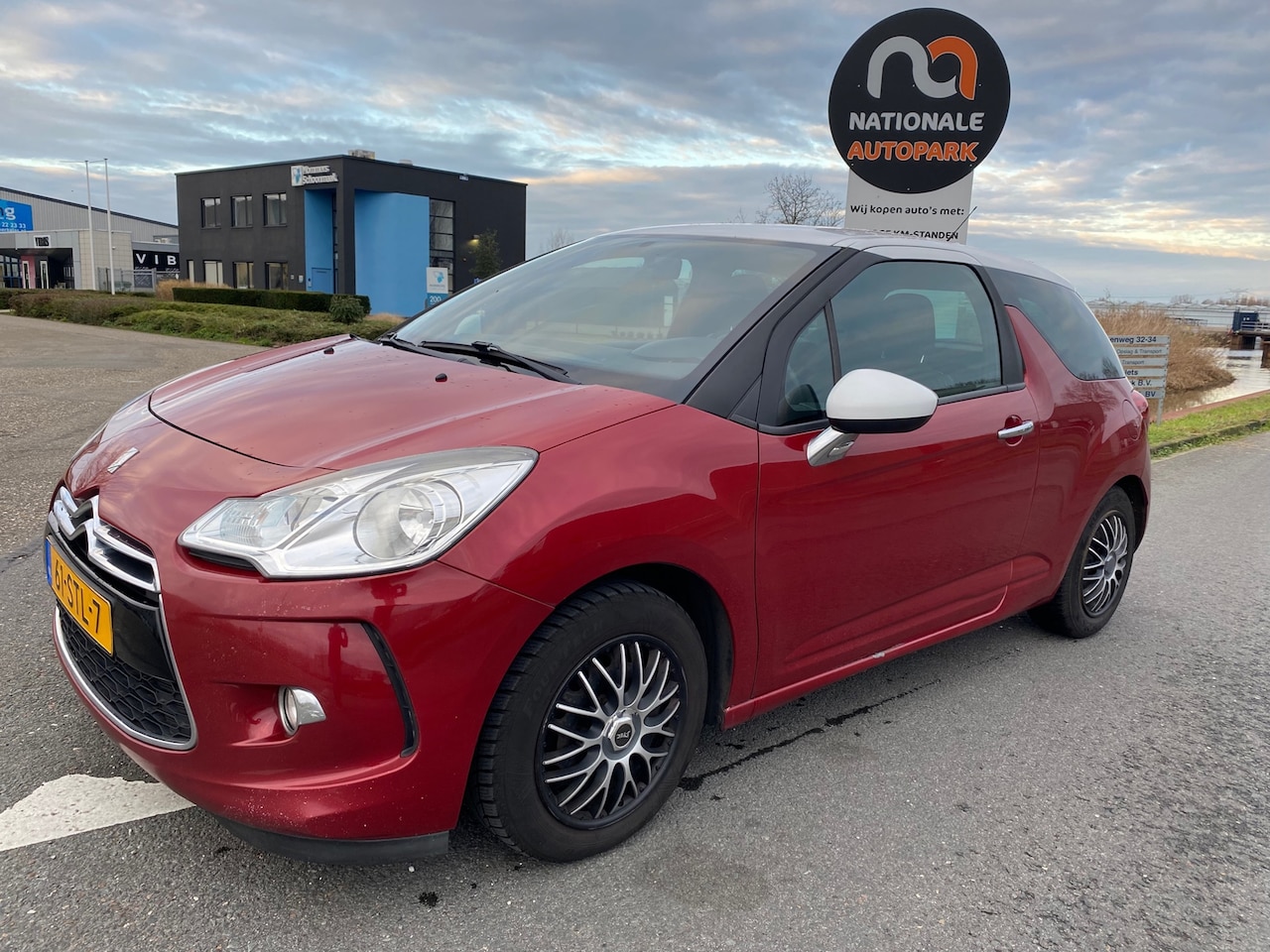 Citroën DS3 - 2011 * 1.6HDI * so Chic * CLIMA * GPS * - AutoWereld.nl