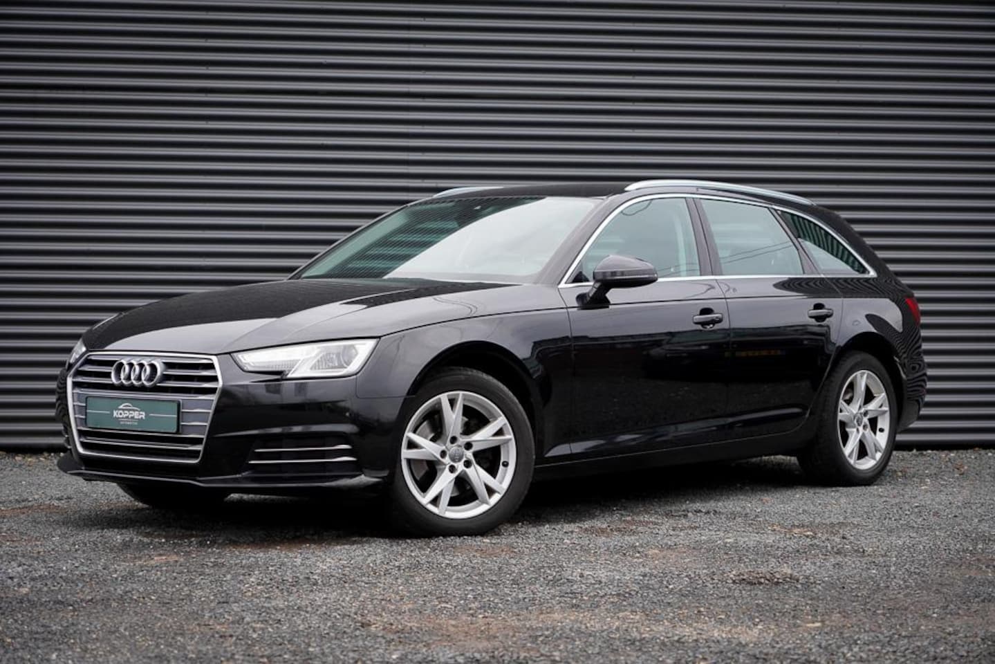 Audi A4 Avant - 2.0 TFSI MHEV Design Pro Line Plus / Trekhaak / Navi / Stoelverwarming / Virtual Dash - AutoWereld.nl