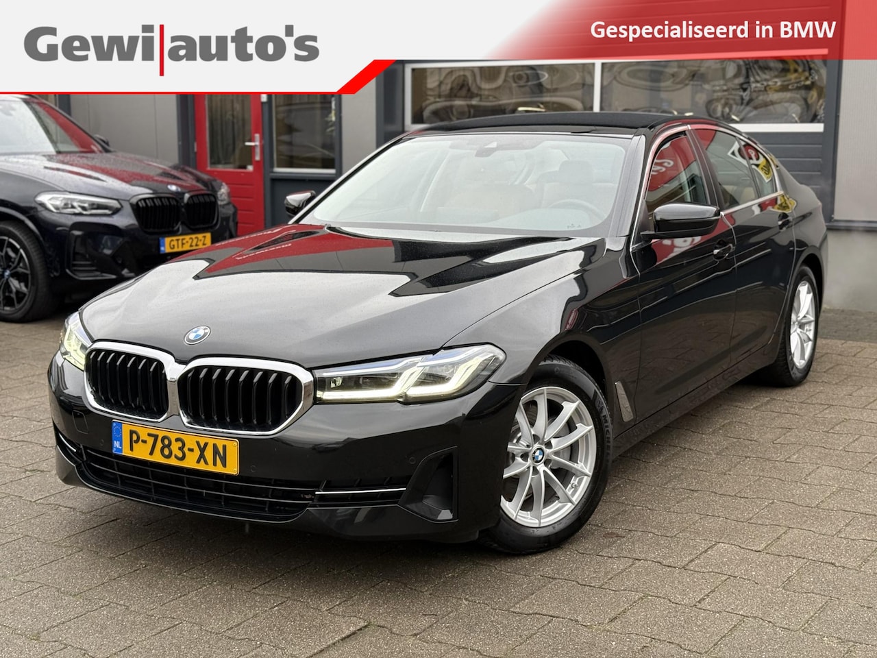 BMW 5-serie - 520i Laserlicht Leder Comfortzetels - AutoWereld.nl