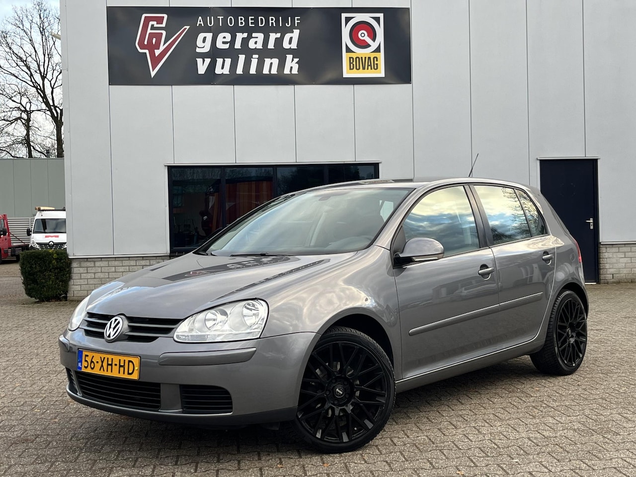 Volkswagen Golf - 1.6 FSI Optive AIRCO CRUISE NAV 5-DRS TREKHAAK - AutoWereld.nl