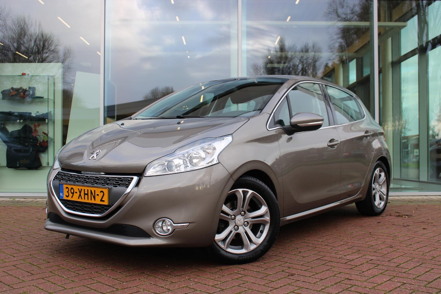 Peugeot 208 - 1.6 VTi Allure - Dealer onderhouden - 1e eigenaar - AutoWereld.nl