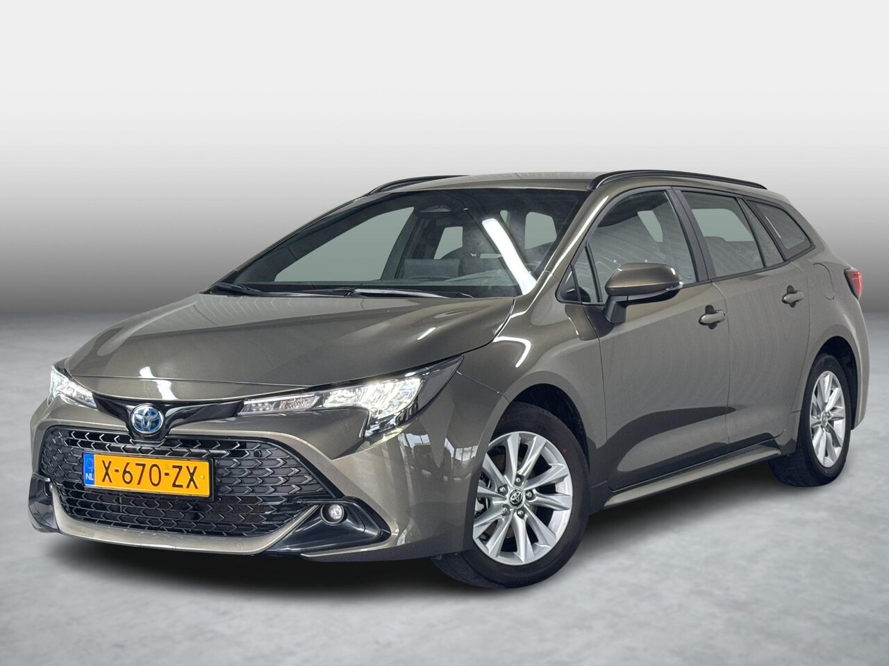 Toyota Corolla Touring Sports - Hybrid 140 Active Cruise Clima Apple CarPlay - AutoWereld.nl