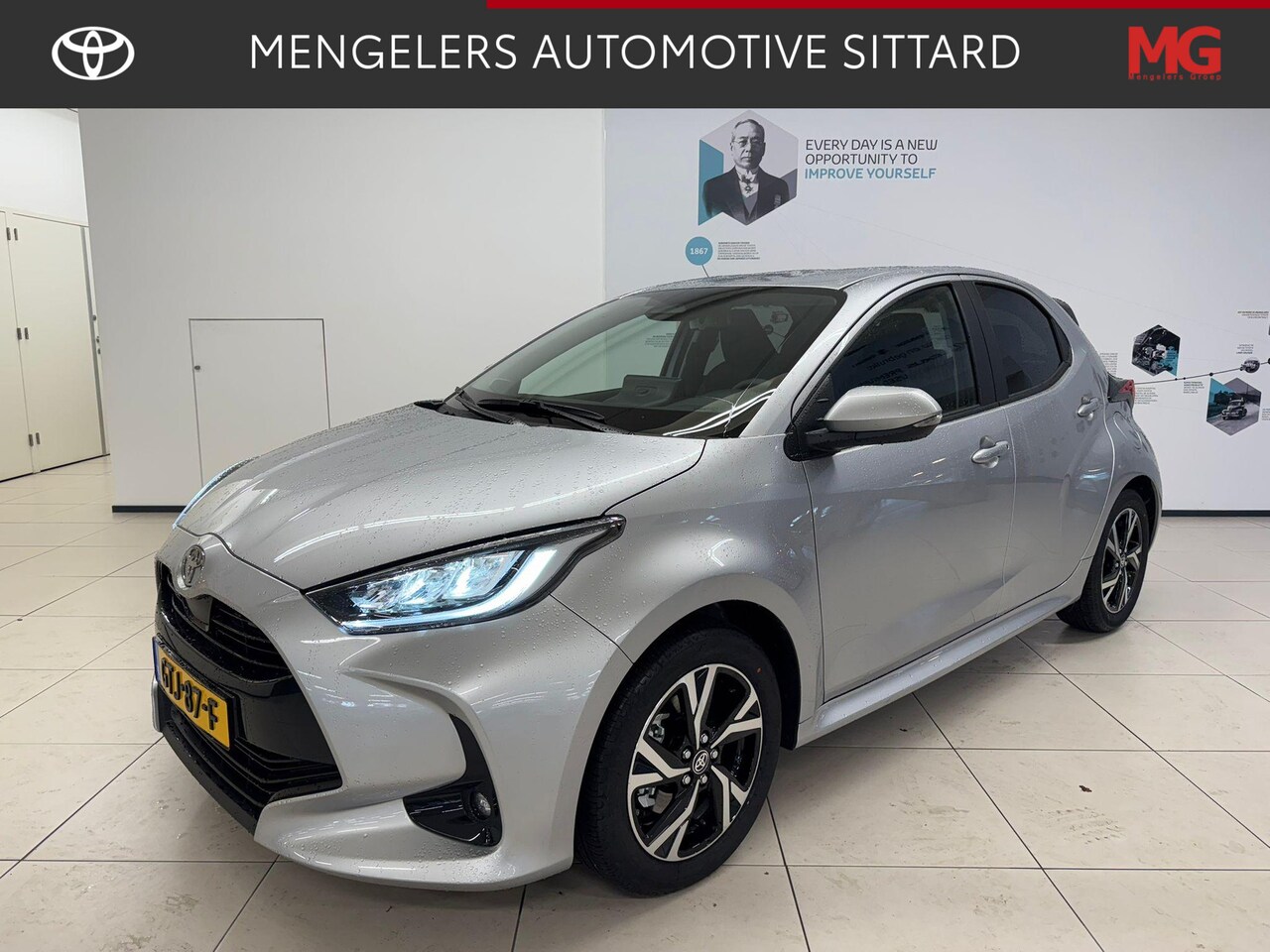 Toyota Yaris - 1.5 Hybrid 115 First Edition - AutoWereld.nl