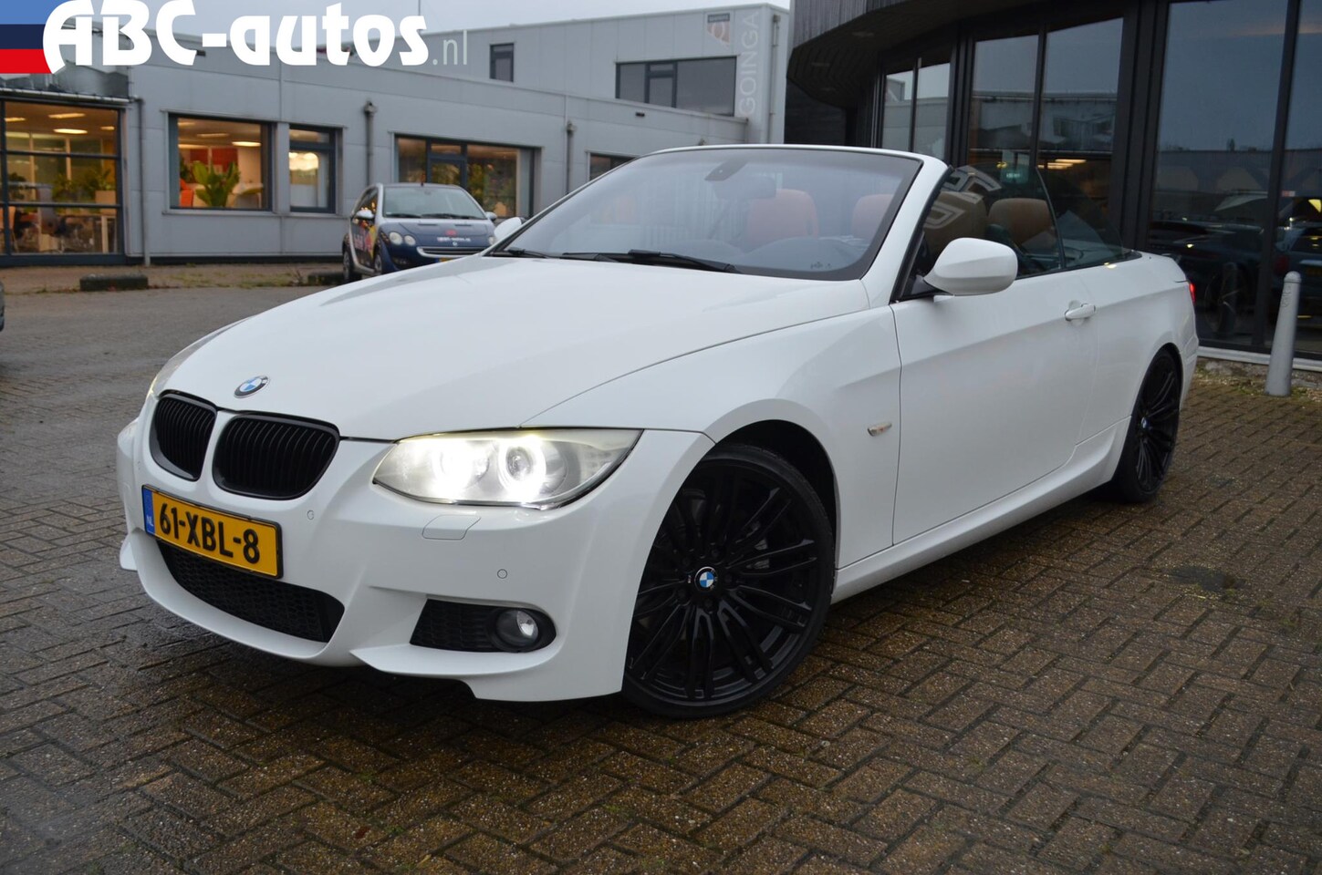 BMW 3-serie Cabrio - 330i High Exe M-Sport - AutoWereld.nl