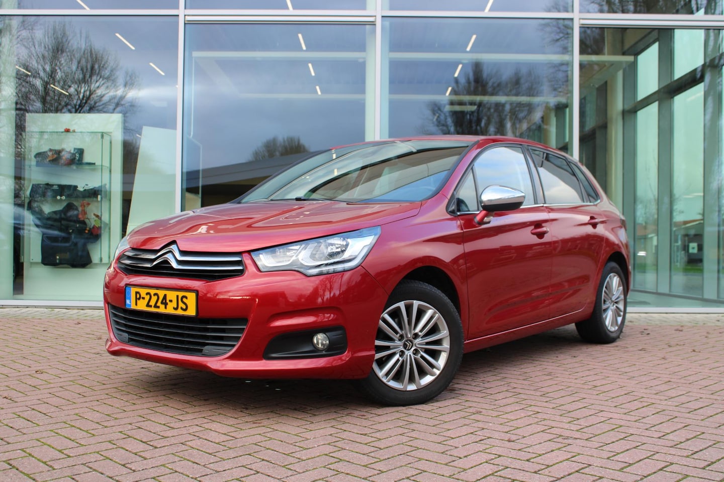 Citroën C4 - 1.2 PureTech Feel Collection 1.2 PureTech Feel Collection - AutoWereld.nl