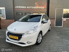 Peugeot 208 - 1.2 nieuwe distributie. Navigatie Cruisecontrole