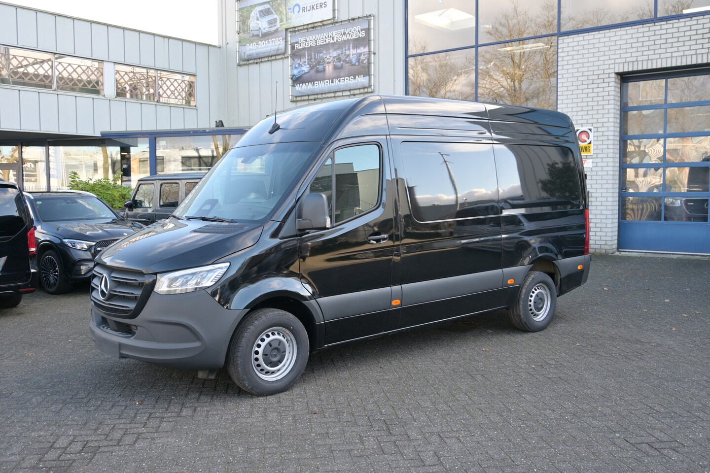 Mercedes-Benz Sprinter - 317 CDI L2H2 PRO 3500 kg trekgewicht, LED koplampen, Smartphone integratiepakket - AutoWereld.nl