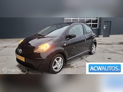 Toyota Aygo - 1.0-12V ( schade)