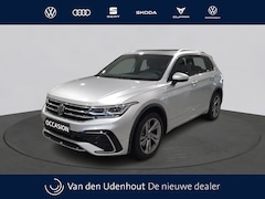 Volkswagen Tiguan - 1.4 TSI eHybrid R-Line Business+ | trekhaak | panoramadak Nieuw binnen