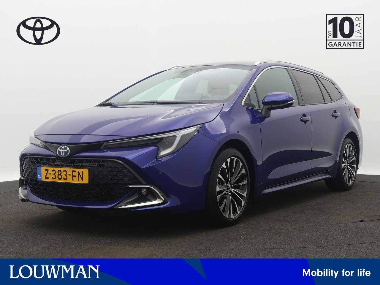 Toyota Corolla Touring Sports - Hybrid 140 Dynamic | Draadloze telefoonlader | Stoelverwarming | LM velgen | Parkeersensor - AutoWereld.nl