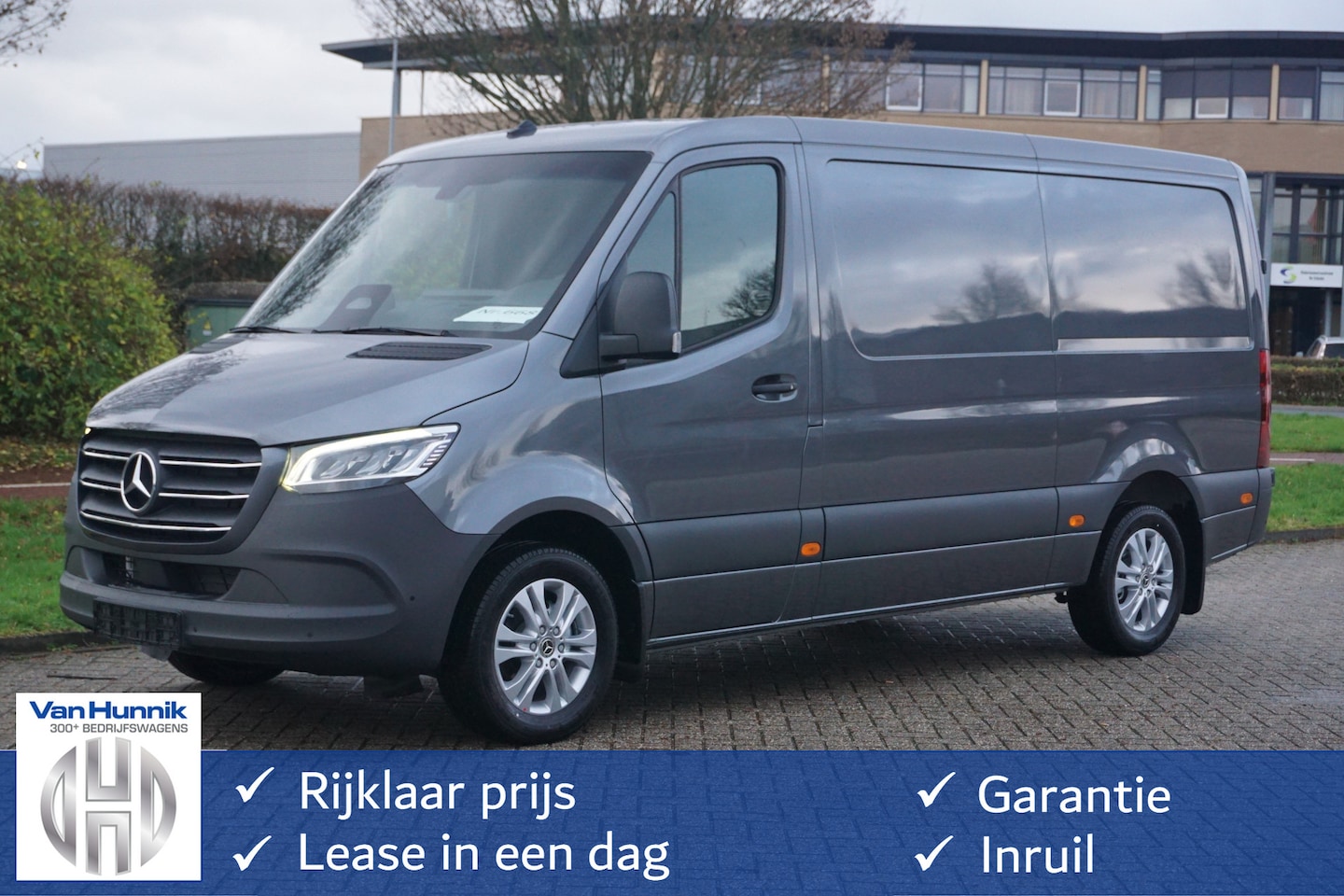 Mercedes-Benz Sprinter - 319CDI Select L2H1 10.25" Mbux, ACC, LED, 3.5T Trekhaak, 17" LM!! NR. 668 - AutoWereld.nl