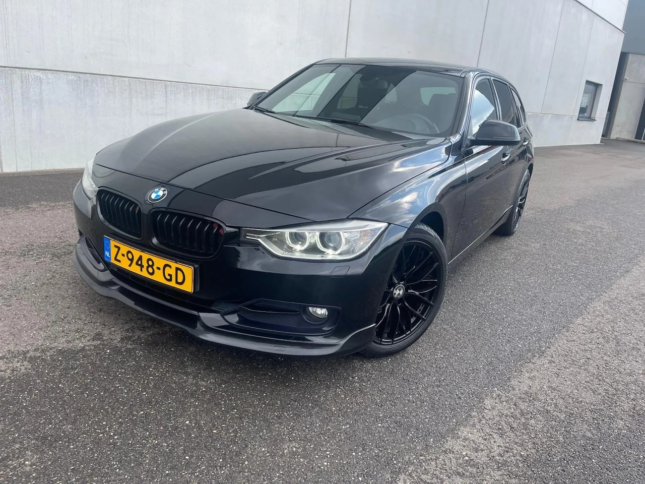 BMW 3-serie Touring - 316i M Sport Edition High Executive - AutoWereld.nl