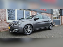 Peugeot 308 - 1.2 PureTech Allure Trekhaak Panoramadak Camera Dealer Onderhouden Nette Auto