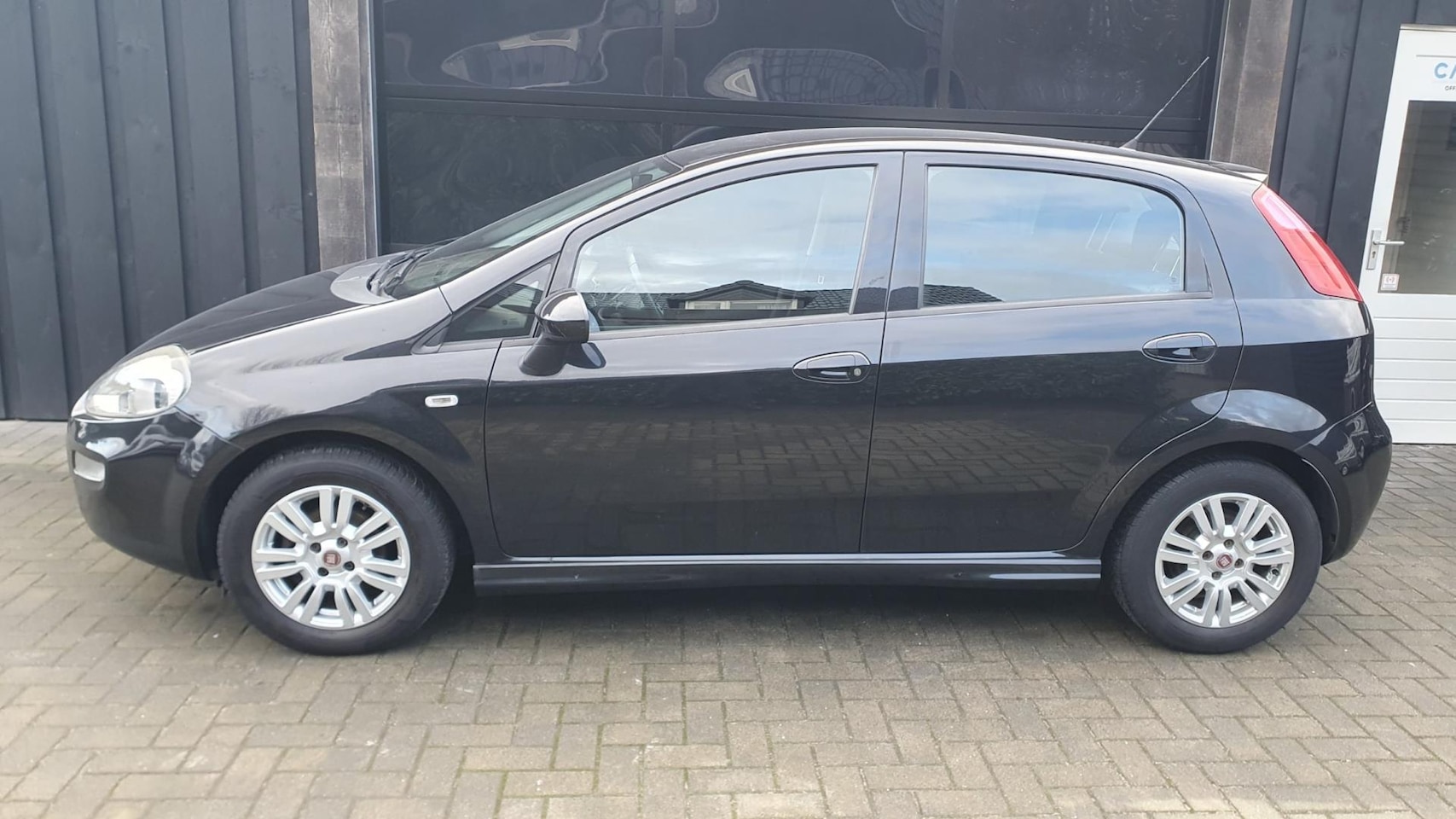 Fiat Punto Evo - 1.3 M-Jet Lounge 1.3 M-Jet Lounge