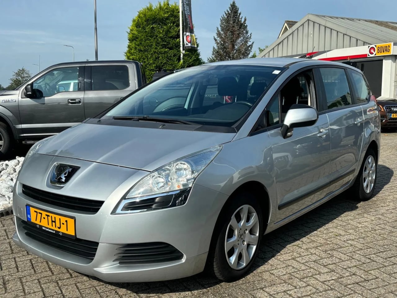 Peugeot 5008 - 1.6 Benzine SR 7-Persoons 2010 Airco Grijs - AutoWereld.nl