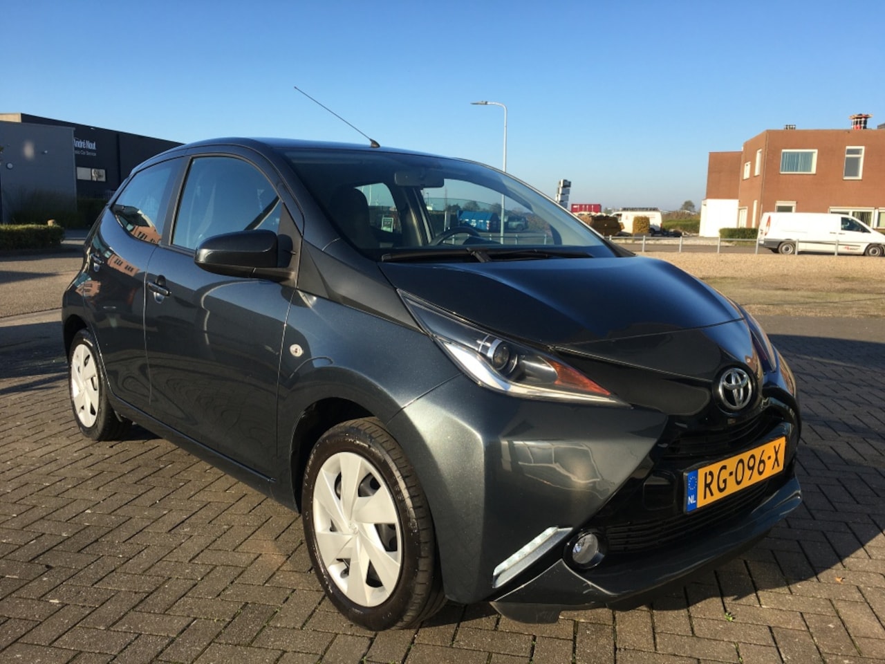 Toyota Aygo - 1.0 VVT-i x-play 1e Eigenaar - AutoWereld.nl