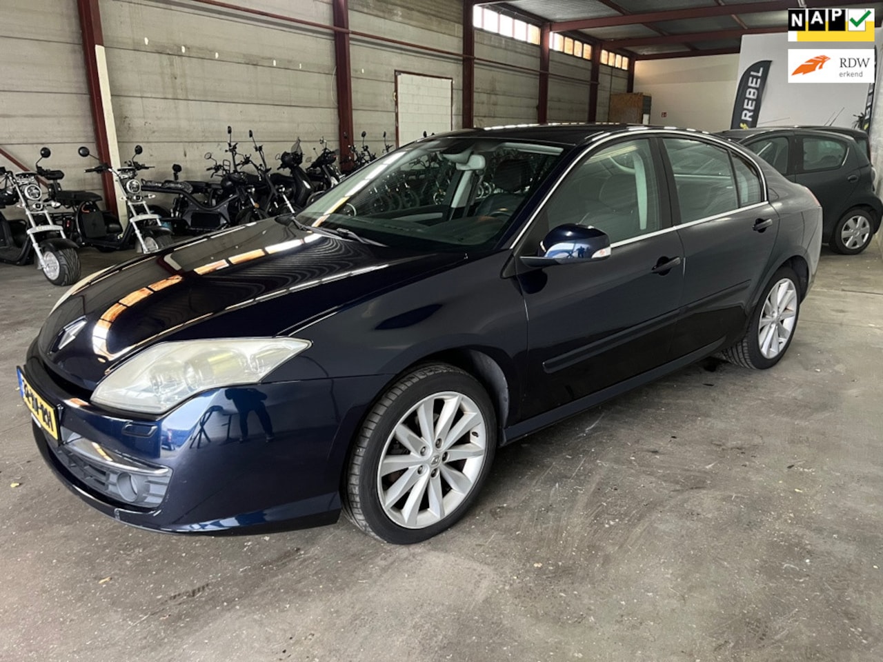 Renault Laguna - 2.0-16V Dynamique 2.0 16V Dynamique - AutoWereld.nl