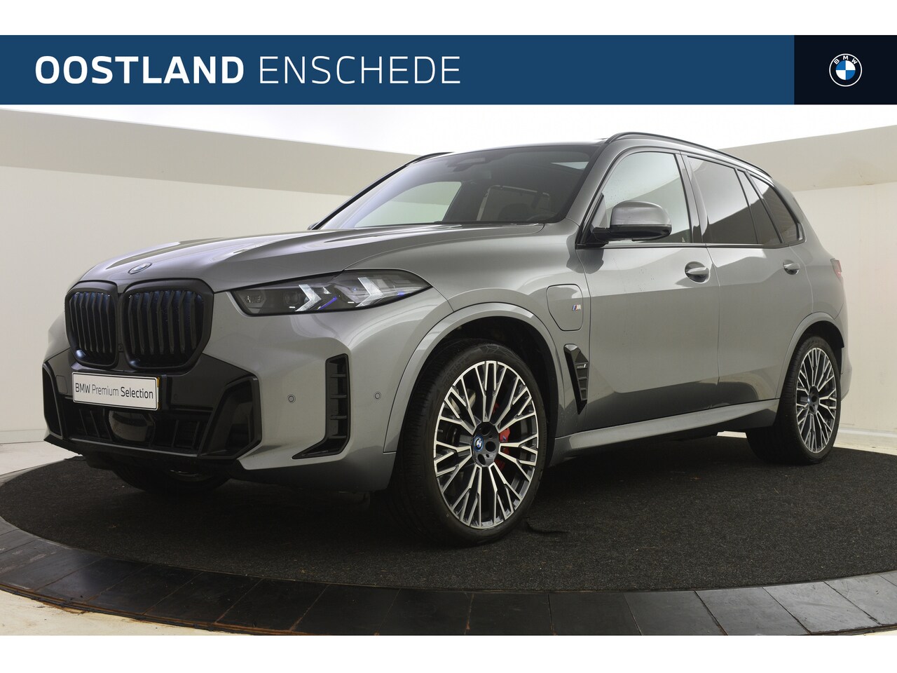 BMW X5 - xDrive50e High Executive M Sport Automaat / Panoramadak / Trekhaak / Massagefunctie / Park - AutoWereld.nl