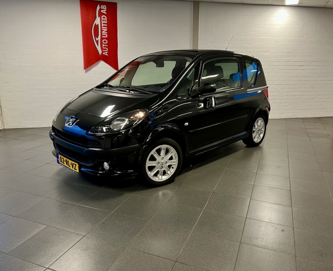 Peugeot 1007 - 1.6-16V Sporty 1.6-16V Sporty - AutoWereld.nl