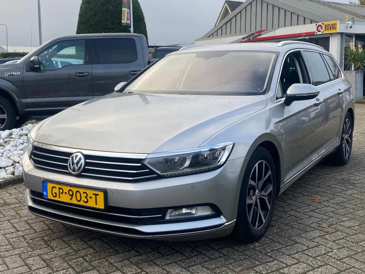 Volkswagen Passat Variant - 1.6 TDI Highline DSG 2015 1E Eigenaar - AutoWereld.nl