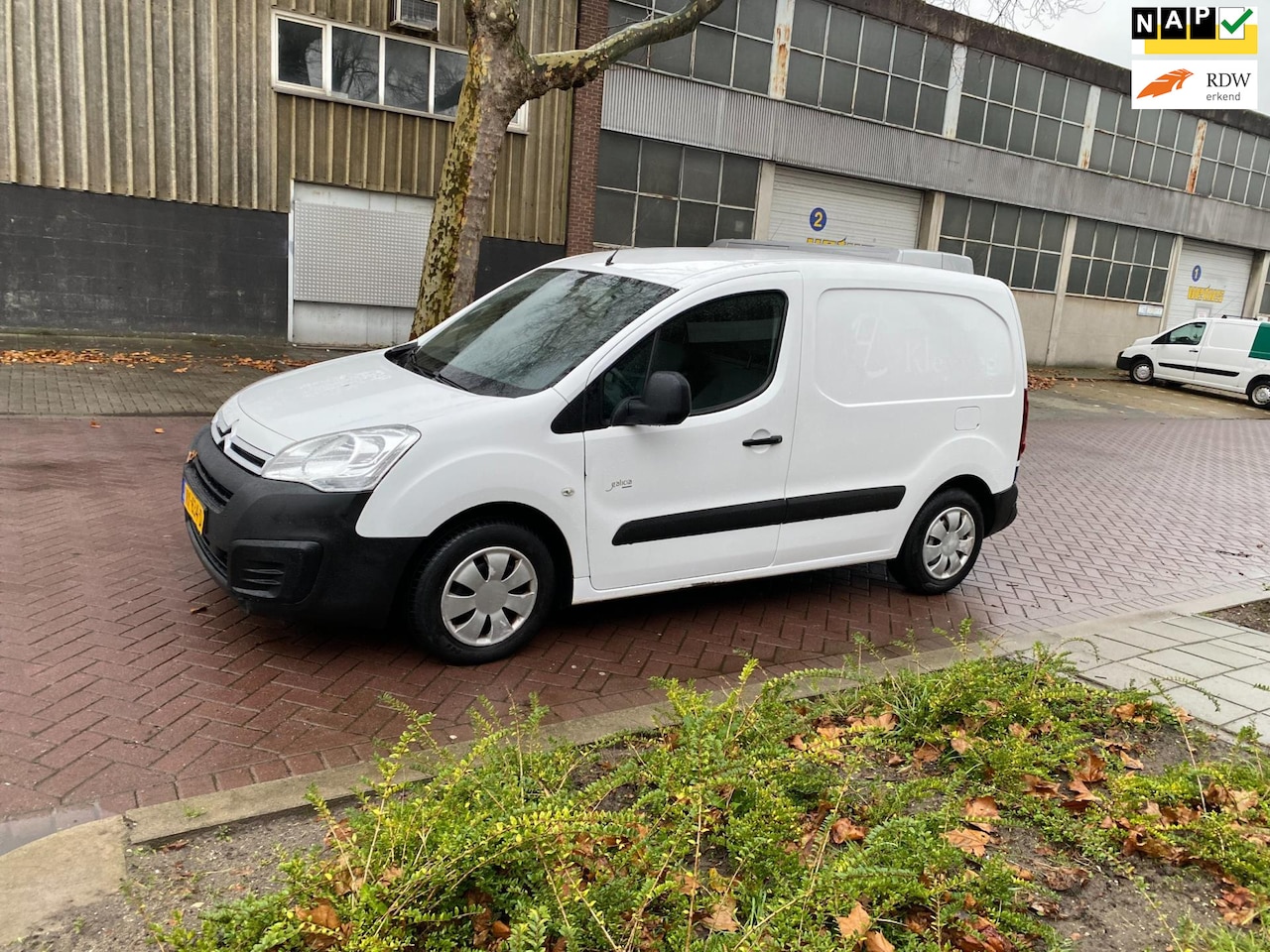 Citroën Berlingo - 1.6 BlueHDI 75 Comfort * 2016 * 108.071 KM NAP * Euro6 * Elek ramen * Stuurbekrachtiging * - AutoWereld.nl