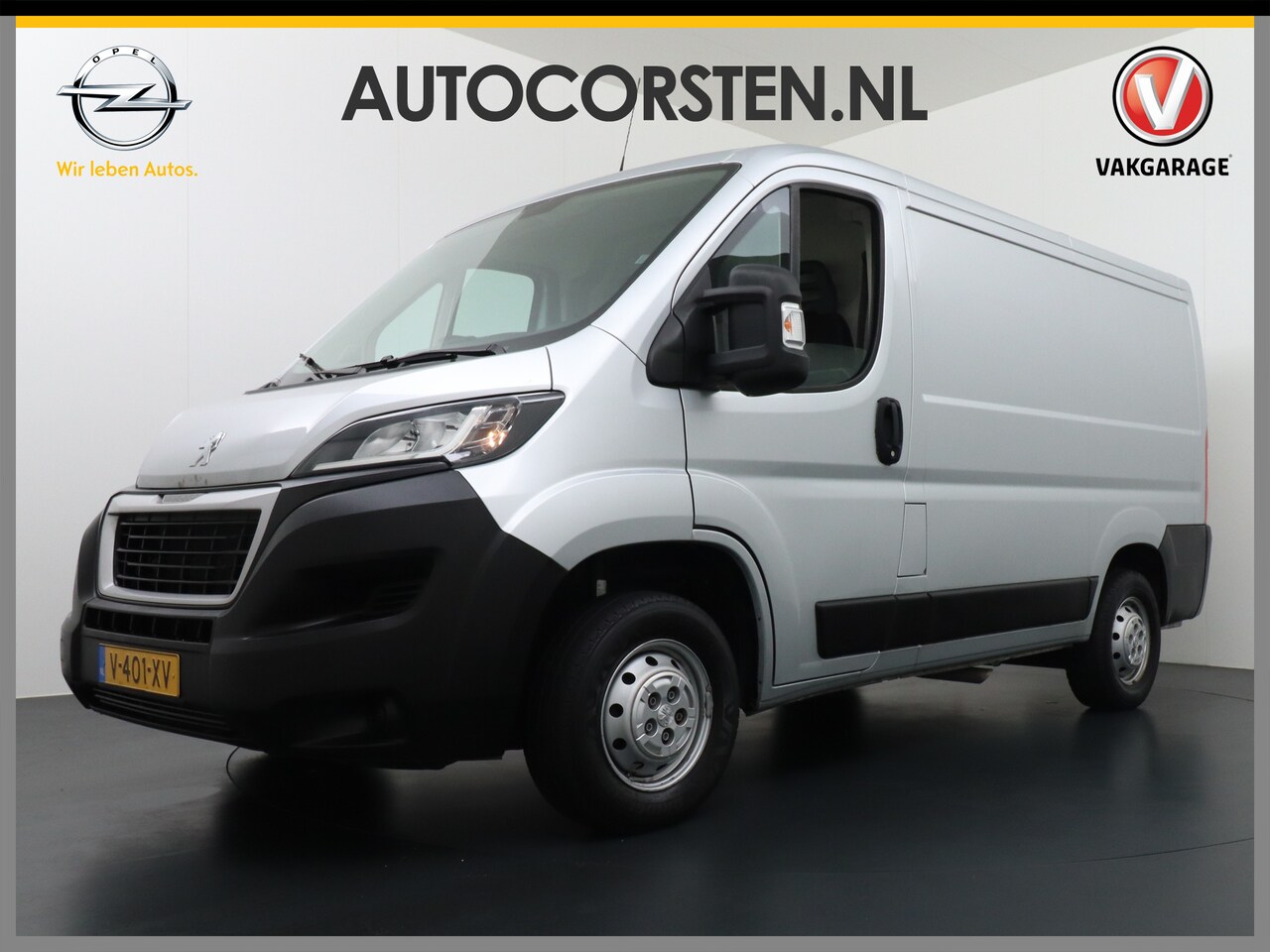 Peugeot Boxer - 333 2.0 BlueHDI 111pk L1H1 3Persoons Airco Camera Trekhaak Schuifdeur-R. Betonplex Lat-Om- - AutoWereld.nl