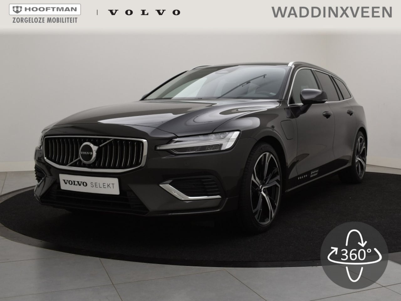 Volvo V60 - T6 PLUG-IN HYBRID ESSENTIAL EDITION 19INCH GETINT GLAS STOELVERW - AutoWereld.nl