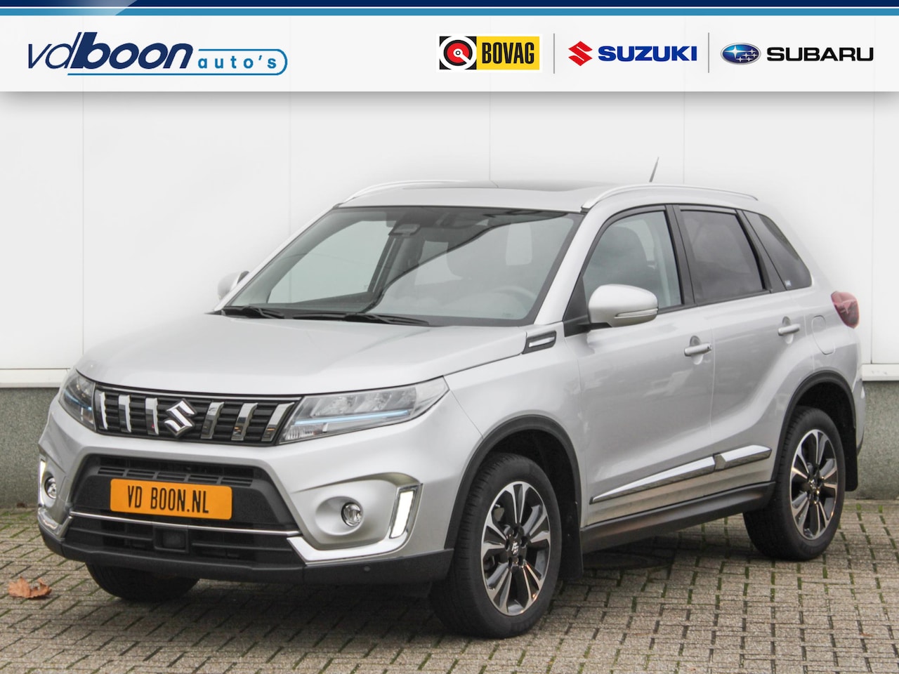 Suzuki Vitara - 1.5 Hybrid Style Automaat | Navi | Clima | Adap. Cruise | Panodak | Lm-Velgen - AutoWereld.nl