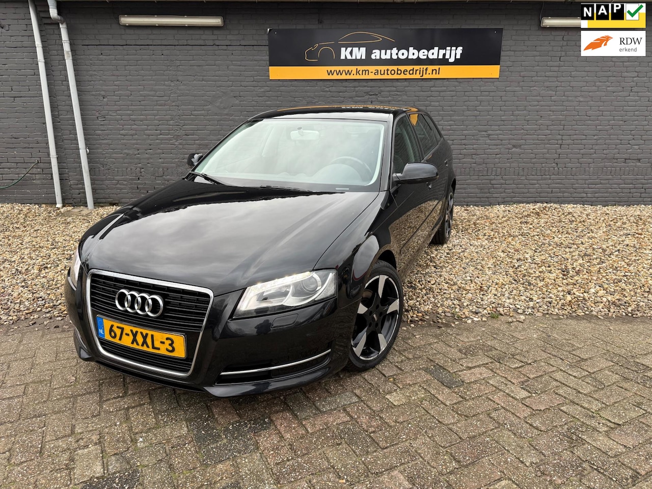 Audi A3 Sportback - 1.2 TFSI Attraction Advance *Clima*NieuweApk*Cruise*trekhaak* - AutoWereld.nl