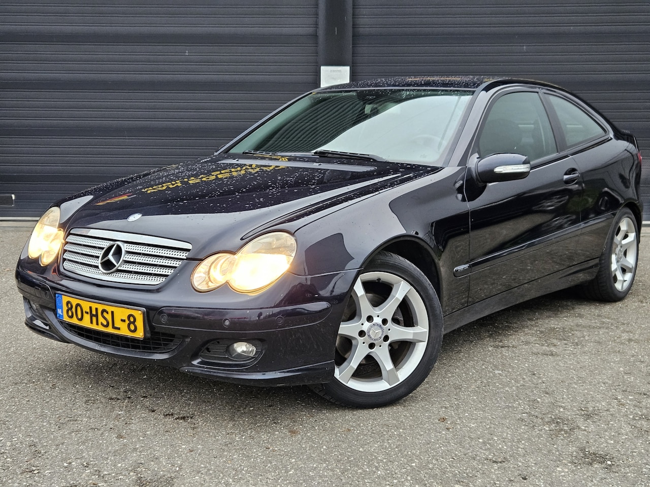 Mercedes-Benz C-klasse Sportcoupé - 180 K. | Parkeersensoren | Cruise control | 17'' sportvelgen - AutoWereld.nl