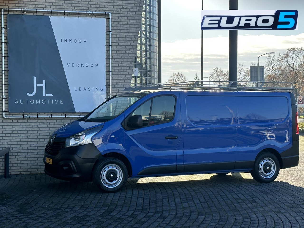 Renault Trafic - 1.6 dCi T29 L2H1*IMPERIAAL*3ZITS*TREKHAAK*BLUETOOT - AutoWereld.nl