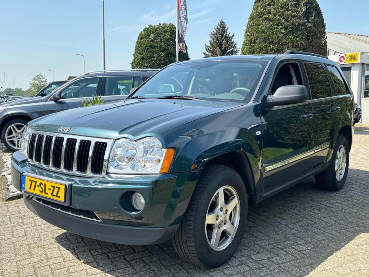 Jeep Grand Cherokee - 5.7 V8 Hemi Limited 2005 Youngtimer - AutoWereld.nl