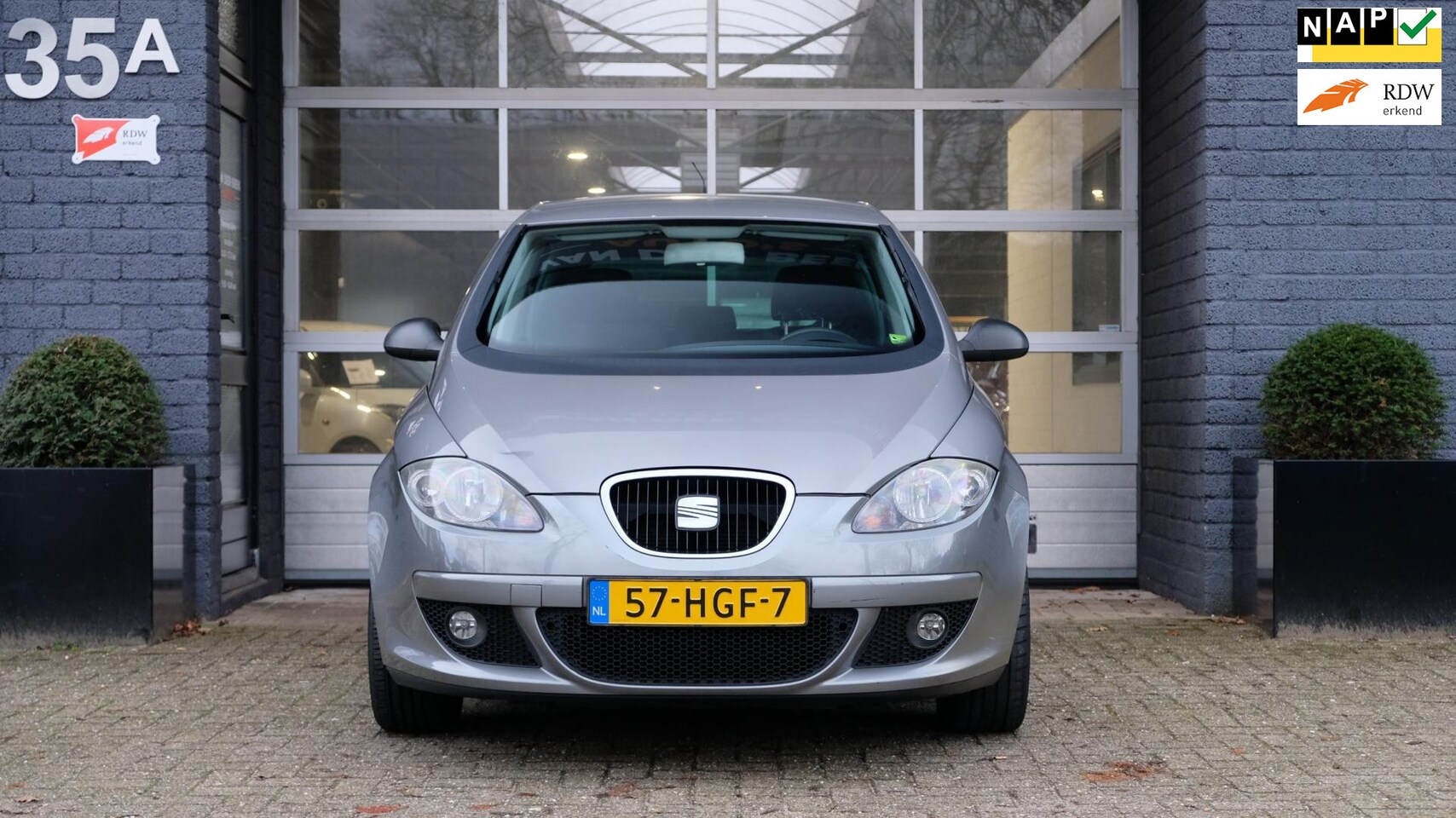 Seat Altea - 1.6 Active Style Airco|Cruise|trekhaak - AutoWereld.nl