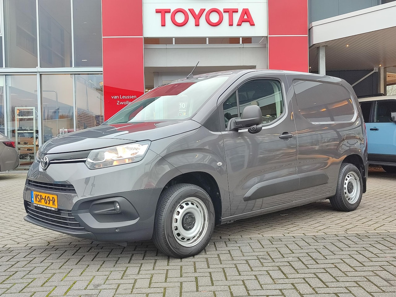 Toyota ProAce City - 1.5 D-4D Live TREKHAAK CRUISE AIRCO CAMERA PARK-SENSOREN BLUETOOTH PRIVACY GLASS NL-AUTO - AutoWereld.nl