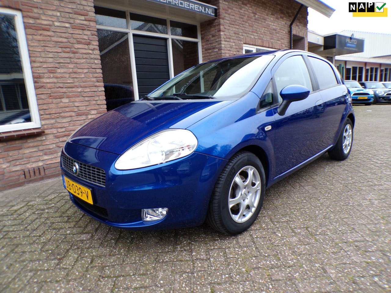 Fiat Grande Punto - 1.4-16V Dynamic 1.4-16V Dynamic - AutoWereld.nl