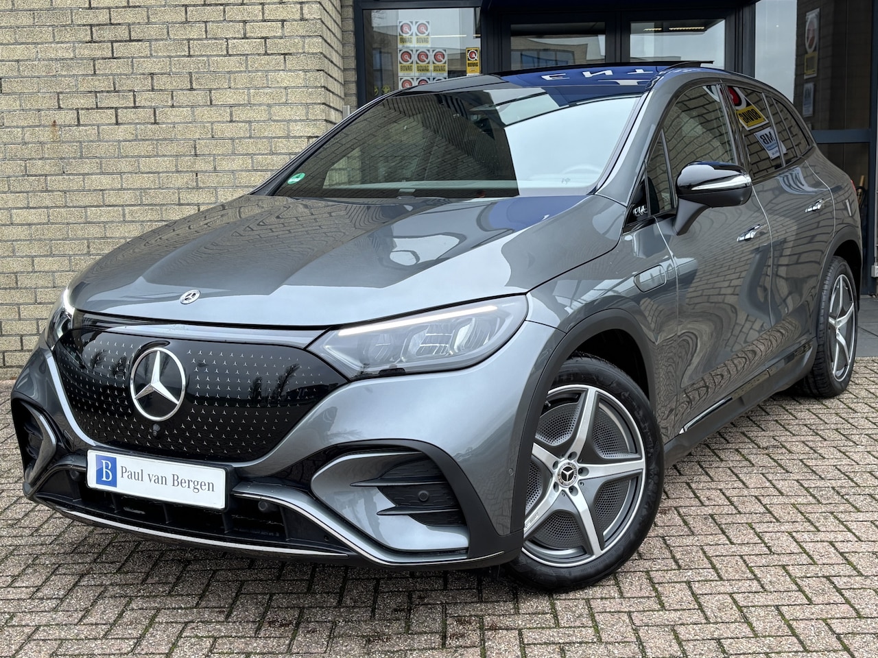 Mercedes-Benz EQE SUV - 300 AMG Styling-5 JAAR GARANTIE-PANORAMA-LUCHTVERING-ACC-TREKHAAK-ZEER COMPLEET - AutoWereld.nl